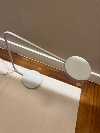 Lámpara de estudio gris y blanca, tengo dos