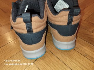 Botas Quechua niño talla 33