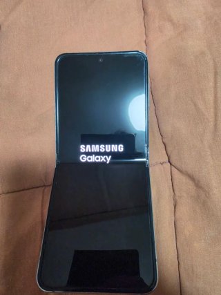 Samsung Galaxy Z Flip5 Negociable