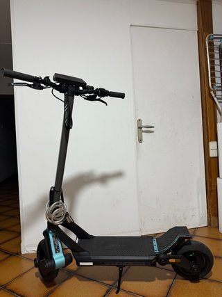 Patinete Cecotec Como nuevo si daños y factura