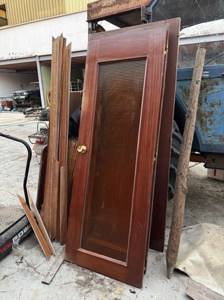 Puerta de madera interior