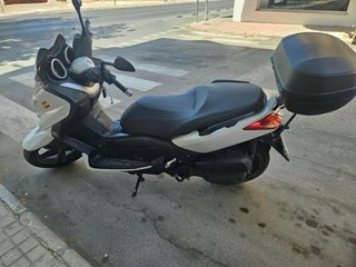Yamaha X-MAX 125cc Scooter