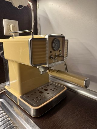 Cafetera Cecotec Cumbia Beige