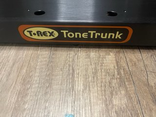 Base para pedales de guitarra negra