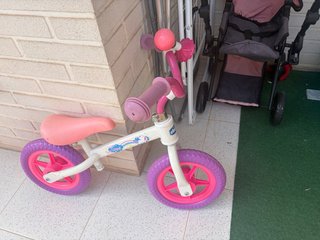 Bici de aprendizaje rosa y morada
