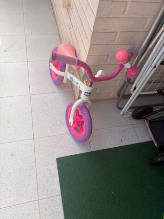 Bici de aprendizaje rosa y morada