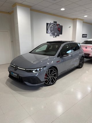 VOLKSWAGEN GOLF CLUBSPORT 300CV DSG7 2022
