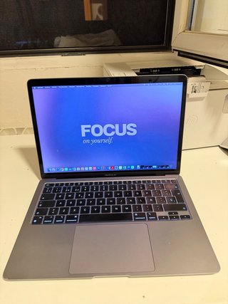 MacBook Air 2020 96% Batería