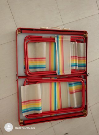 Mesa y sillas plegables vintage