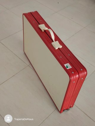 Mesa y sillas plegables vintage