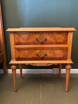 Mesita vintage madera 2 cajones