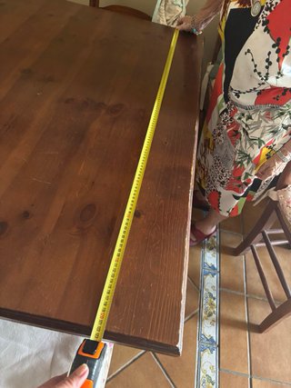 Mesa de madera y 6 sillas