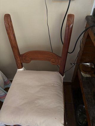 Mesa de madera y 6 sillas