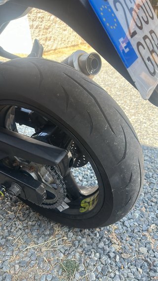 Suzuki GSX 650F Negra