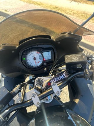 Suzuki GSX 650F Negra