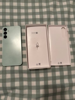 Samsung A16 Verde + Protector de Pantalla