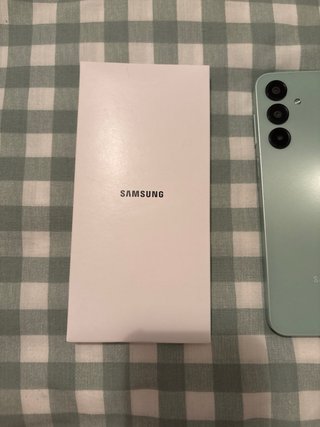 Samsung A16 Verde + Protector de Pantalla