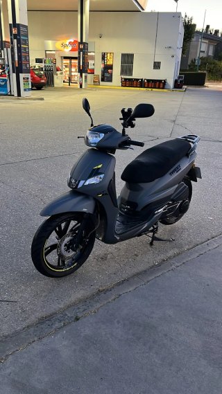 Peugeot Tweet gris