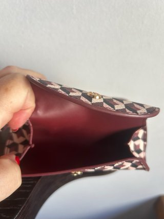 Llavero/Porta labios Lombali