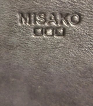 Bolso negro Misako con detalle serpiente