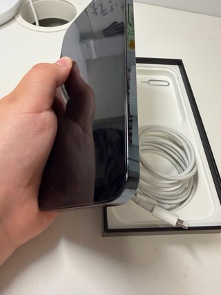 iPhone 12 Pro Nero + AirPods 3
