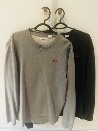 Lote 2 Sudaderas Levi's Talla M Gris y Negra