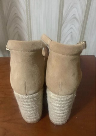 Sandalias cuña beige/marrón Talla 36