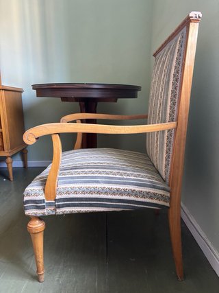 Sillón vintage madera tapizado clásico