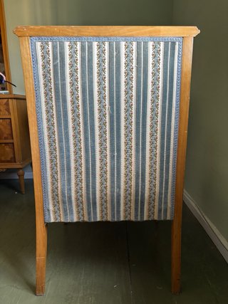 Sillón vintage madera tapizado clásico