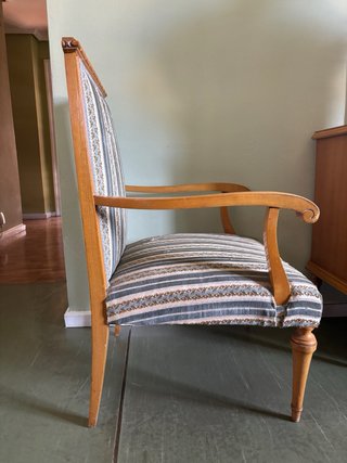 Sillón vintage madera tapizado clásico