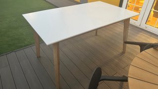 Mesa comedor extensible madera.