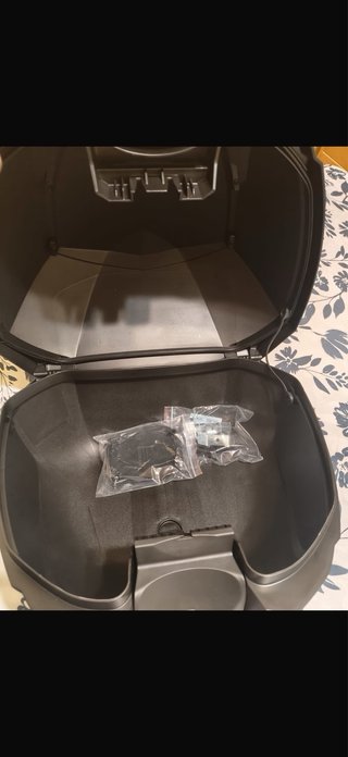 Baúl Kymco 34L + parrilla