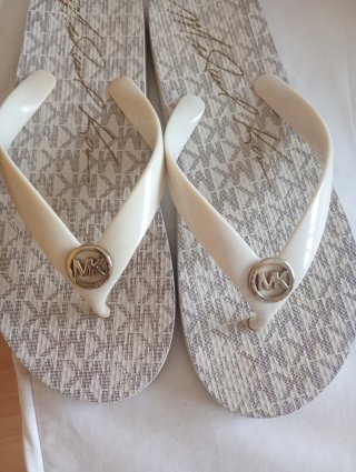 Chanclas Michael Kors