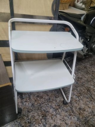 Mesa auxiliar estética