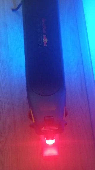 Patinete eléctrico Red Bull Racing Race Teen 2.0