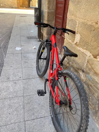 Trek Marlin 4 Roja ruedas 27.5" Último precio