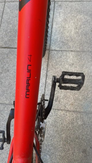Trek Marlin 4 Roja ruedas 27.5" Último precio