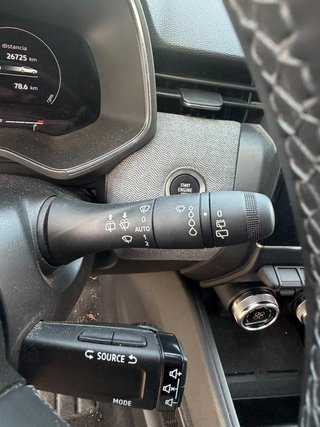 CUOTA 240€ - Renault Clio 2025 techno EcoG 100cv