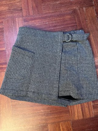 Falda pantalón con cinturón