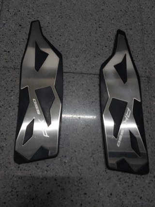 Alfombrillas Kymco AK 550 Aluminio