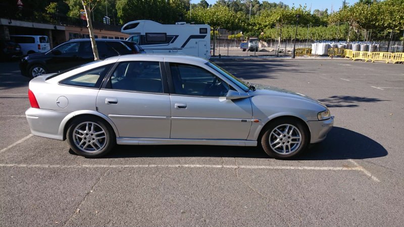Opel Vectra 2000 - foto 1