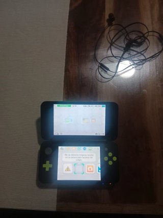 New Nintendo 2DS XL Verde