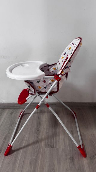 Trona para bebé con estampado de frutas