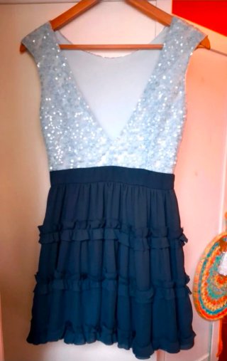 Vestido corto lentejuelas espalda  V MARIBEL RUIZ