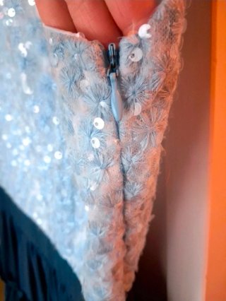 Vestido corto lentejuelas espalda  V MARIBEL RUIZ