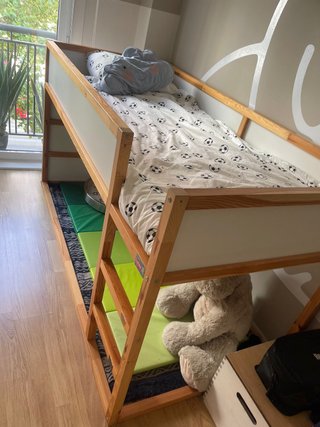 Cama infantil de madera IKEA