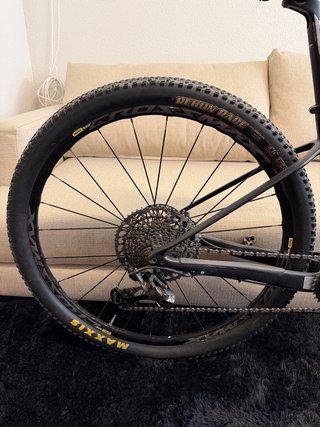 Orbea Alma Carbon 29 | Fox 32 SRAM GX