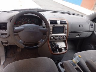 KIA Carnival 2002