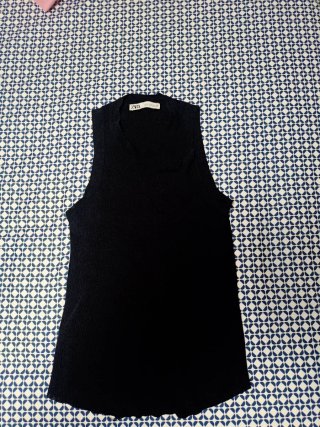 Top tirantes Zara negro, talla L
