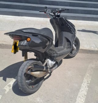Beta Ark Scooter Negra